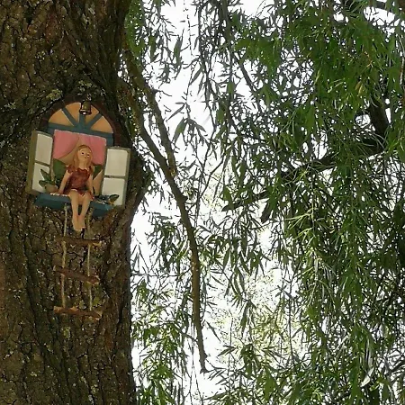 Camping Colombres Kamp alanı *