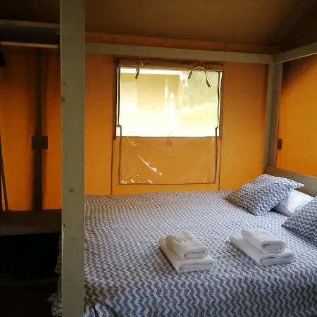 Camping Colombres مكان تخييم كولومبيريز