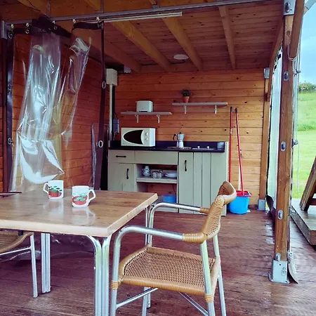 Camping Colombres مكان تخييم