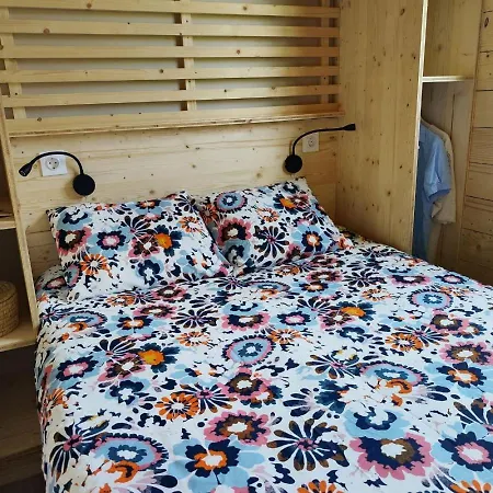 Camping Colombres مكان تخييم كولومبيريز