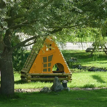 Camping Colombres مكان تخييم *