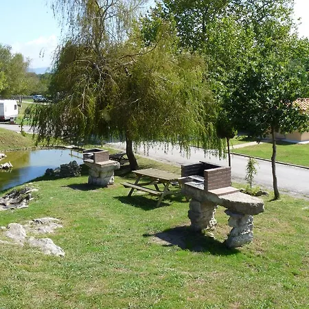 Camping Colombres مكان تخييم كولومبيريز