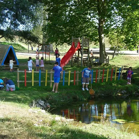 مكان تخييم Camping Colombres